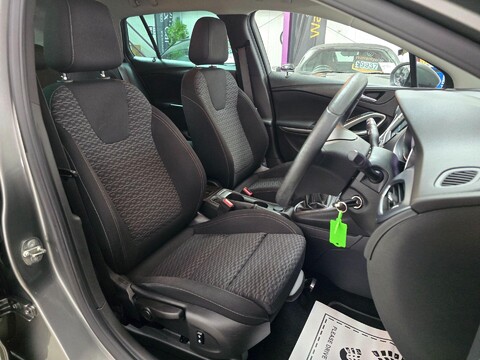 Vauxhall Astra DESIGN ECOTEC S/S 30