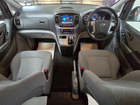 Hyundai I800 CRDI SE NAV 18