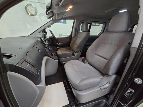 Hyundai I800 CRDI SE NAV 35