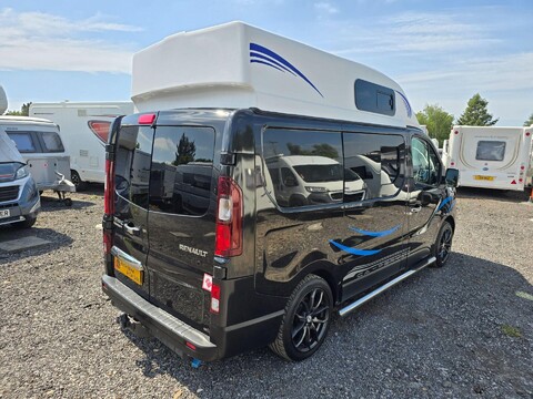 Renault Trafic Campervan 9