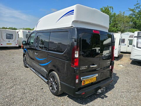Renault Trafic Campervan 15