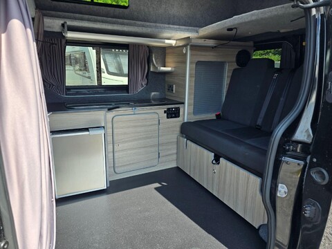 Renault Trafic Campervan 17