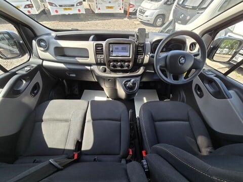 Renault Trafic Campervan 19
