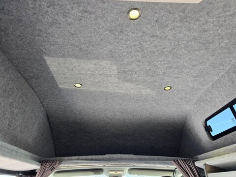 Renault Trafic Campervan 28