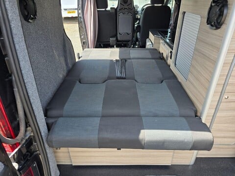 Renault Trafic Campervan 44