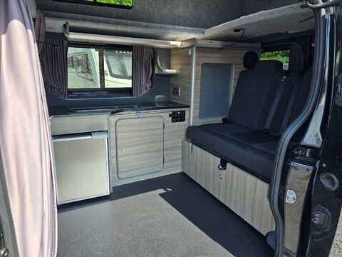 Renault Trafic Campervan 17