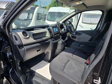 Renault Trafic Campervan 41
