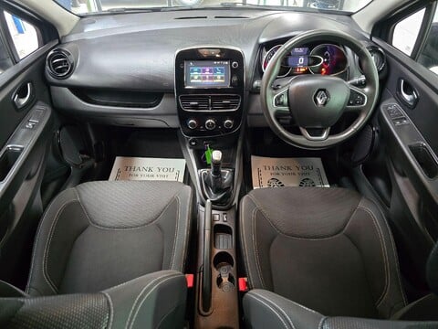 Renault Clio ICONIC TCE 3