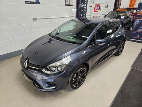 Renault Clio ICONIC TCE 5