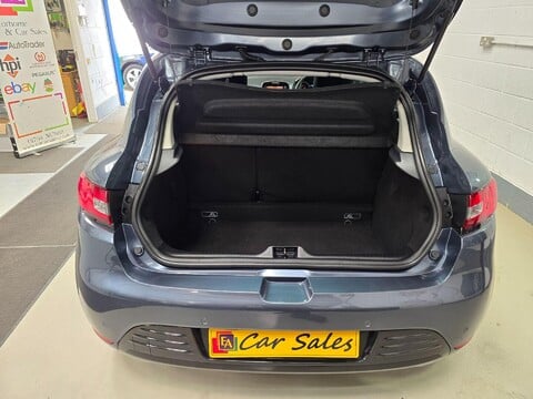 Renault Clio ICONIC TCE 9