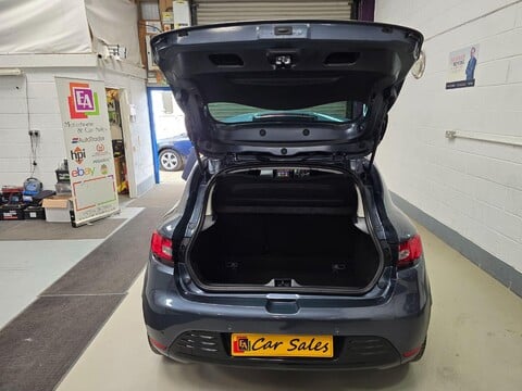 Renault Clio ICONIC TCE 10