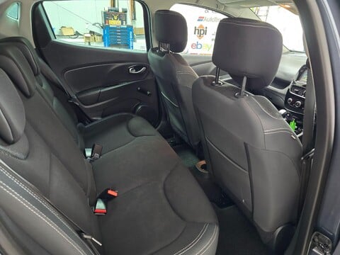 Renault Clio ICONIC TCE 17