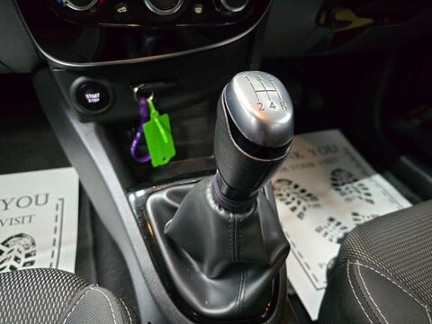Renault Clio ICONIC TCE 20