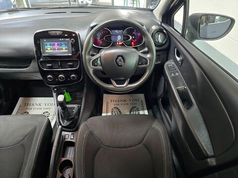 Renault Clio ICONIC TCE 26