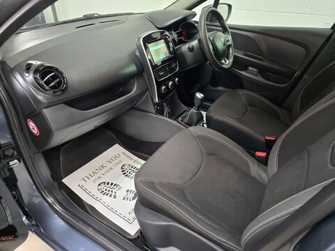 Renault Clio ICONIC TCE 36