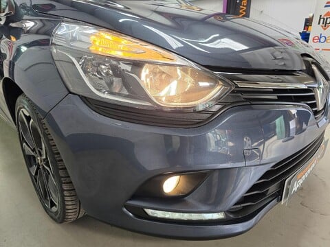 Renault Clio ICONIC TCE 42