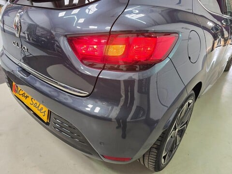 Renault Clio ICONIC TCE 43