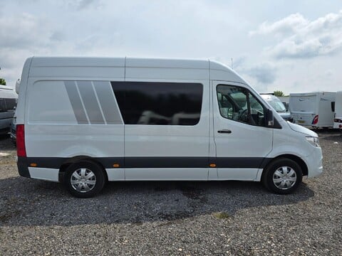 Mercedes-Benz Sprinter 7