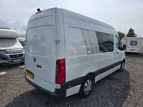 Mercedes-Benz Sprinter 8