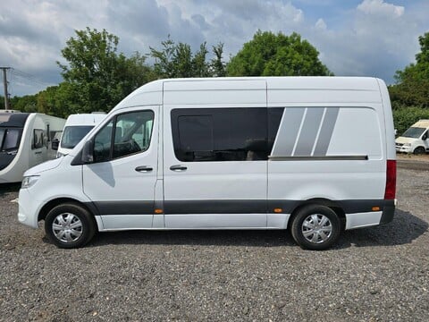 Mercedes-Benz Sprinter 13