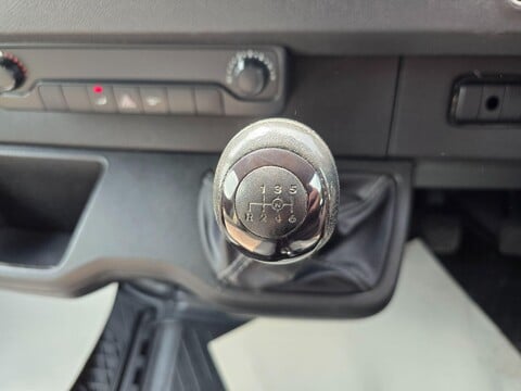 Mercedes-Benz Sprinter 29