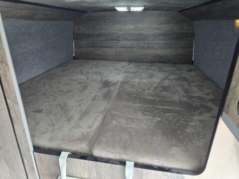Mercedes-Benz Sprinter Stealth Camper 21