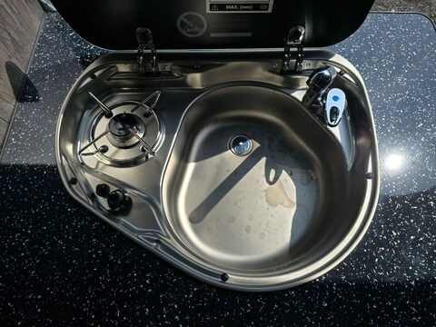 Mercedes-Benz Sprinter Stealth Camper 20