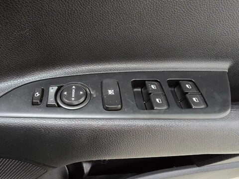 Kia Stonic 2 ISG 30