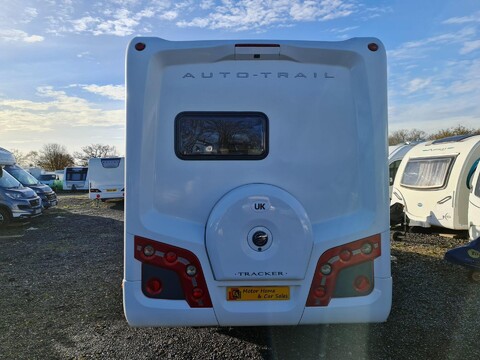 Auto-Trail Tracker EKS 8