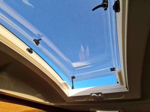 Auto-Trail Tracker EKS 22