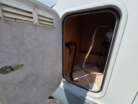 Ahorn Camp TF696 Motor Home 16