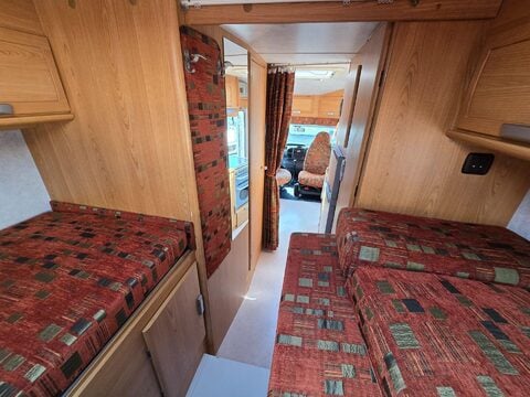Ahorn Camp TF696 Motor Home 28