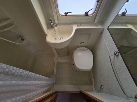 Ahorn Camp TF696 Motor Home 42