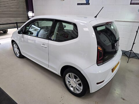 Volkswagen Up HIGH UP TSI 7