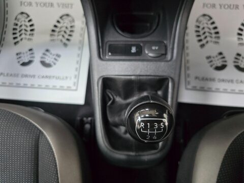 Volkswagen Up HIGH UP TSI 18