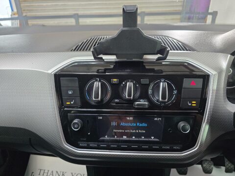 Volkswagen Up HIGH UP TSI 19