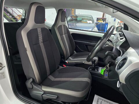 Volkswagen Up HIGH UP TSI 27