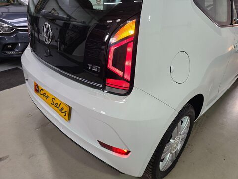 Volkswagen Up HIGH UP TSI 38