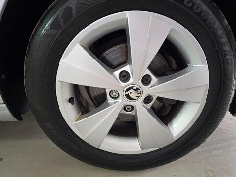Skoda Octavia 1.6 TDI S Euro 6 (s/s) 5dr 40