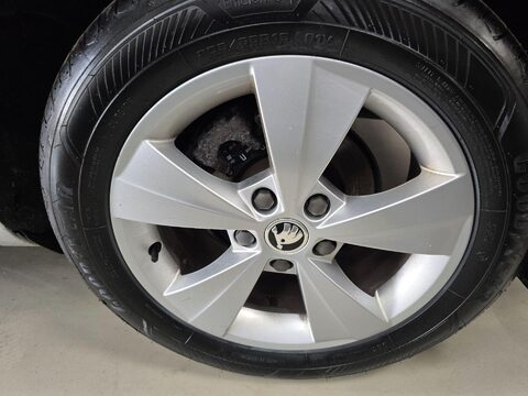 Skoda Octavia 1.6 TDI S Euro 6 (s/s) 5dr 38