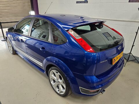 Ford Focus ST-2 7