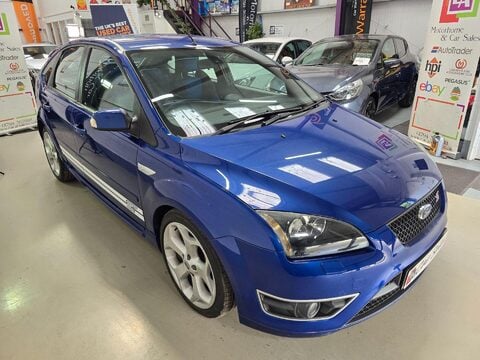Ford Focus ST-2 12