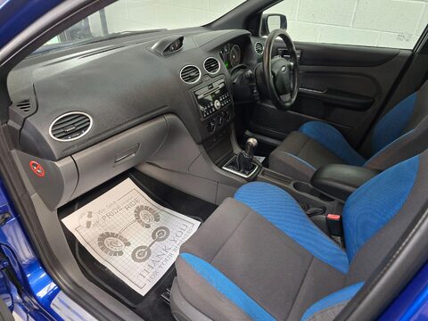 Ford Focus ST-2 29