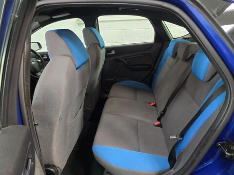 Ford Focus ST-2 30