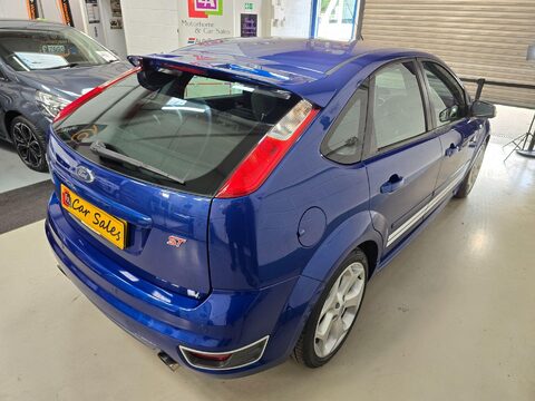 Ford Focus ST-2 11
