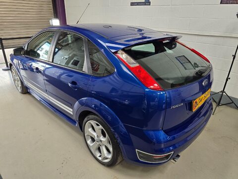 Ford Focus ST-2 7