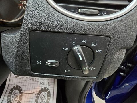 Ford Focus ST-2 25