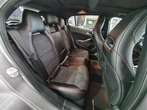 Mercedes-Benz GLA GLA220 CDI 4MATIC AMG LINE PREMIUM PLUS 16