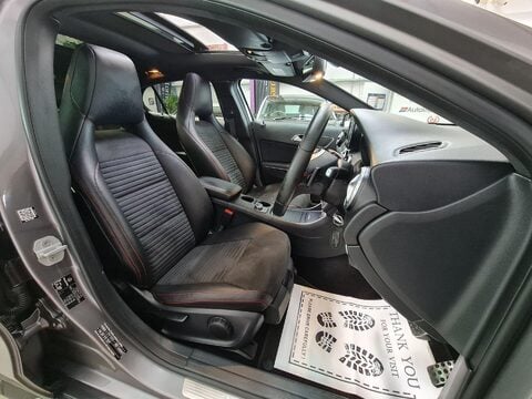 Mercedes-Benz GLA GLA220 CDI 4MATIC AMG LINE PREMIUM PLUS 41