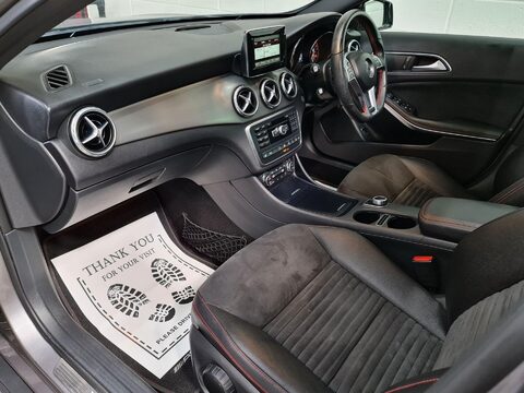 Mercedes-Benz GLA GLA220 CDI 4MATIC AMG LINE PREMIUM PLUS 43